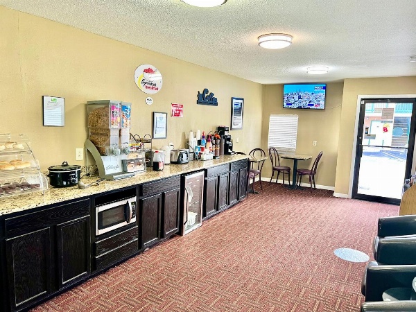 Super 8 by Wyndham Columbia SC / Ft. Jackson Main image